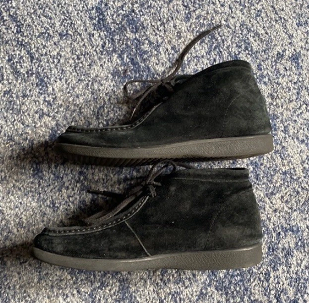 Hush Puppies Bridgeport Suede Black shoes Boy’s Size 4.5 - Image 4 of 4