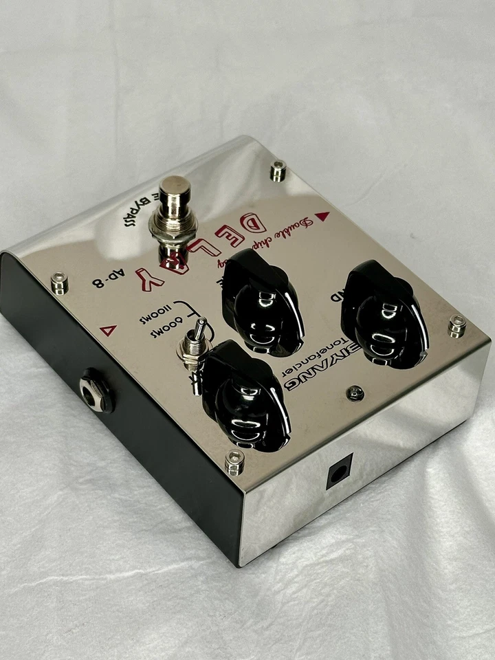 Pedal de efectos para guitarra Biyang Tonefancier Dual Chip Analógico Delay AD-8 True Bypass Foto 3 de 4