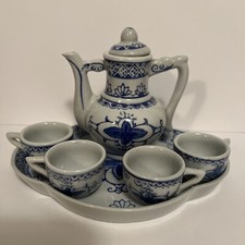 Vintage Miniature Tea Set Blue And White Porcelain Teapot 4 Cups Tray