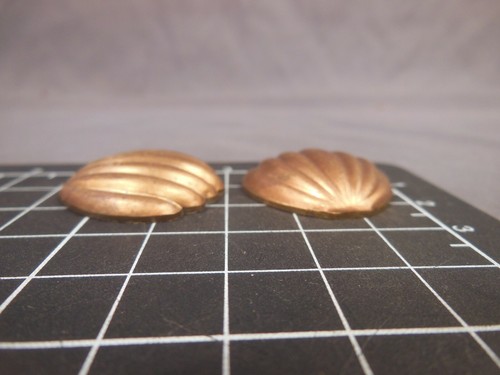 Forma di conchiglia oro rosa bue (x2) ottone timbro gioielli ritrovamento (osb223) - Foto 2 di 3