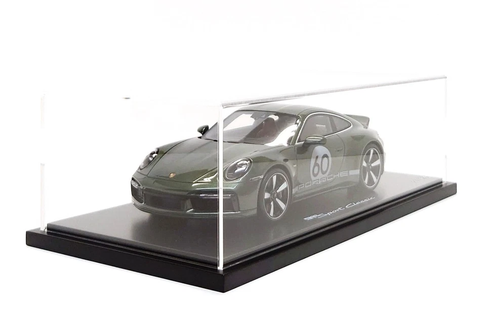 Porsche 911 Sport Classic (992) Spark 1:18 en verde roble met. (Edición Dealer) Foto 3 de 4