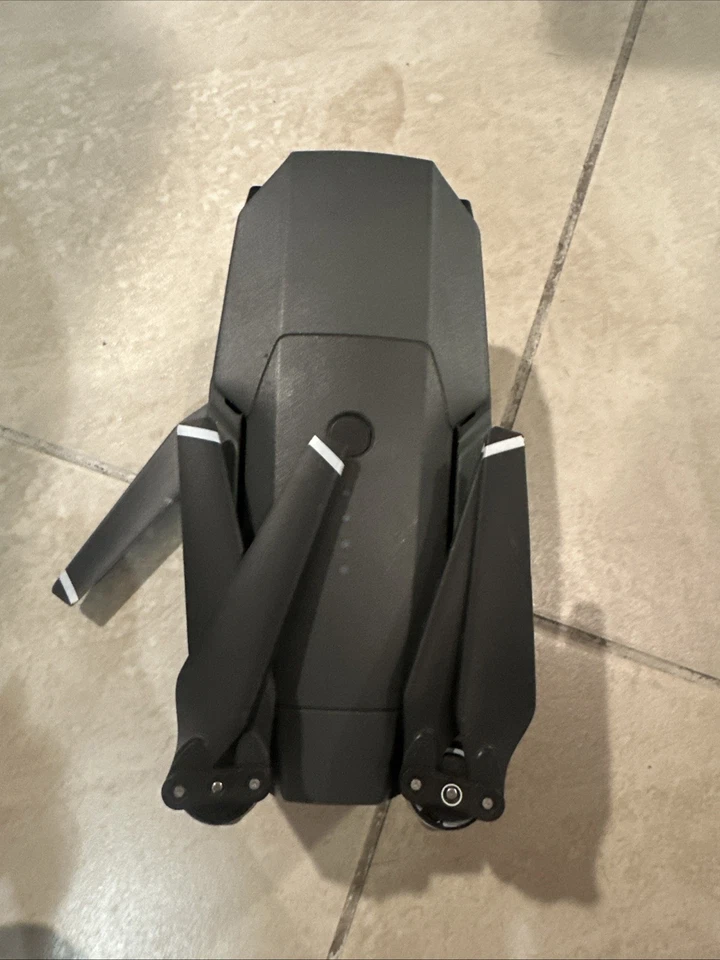 Drone DJI Mavic Pro Fly More Combo 4K con Control Remoto y Accesorios Foto 2 de 4