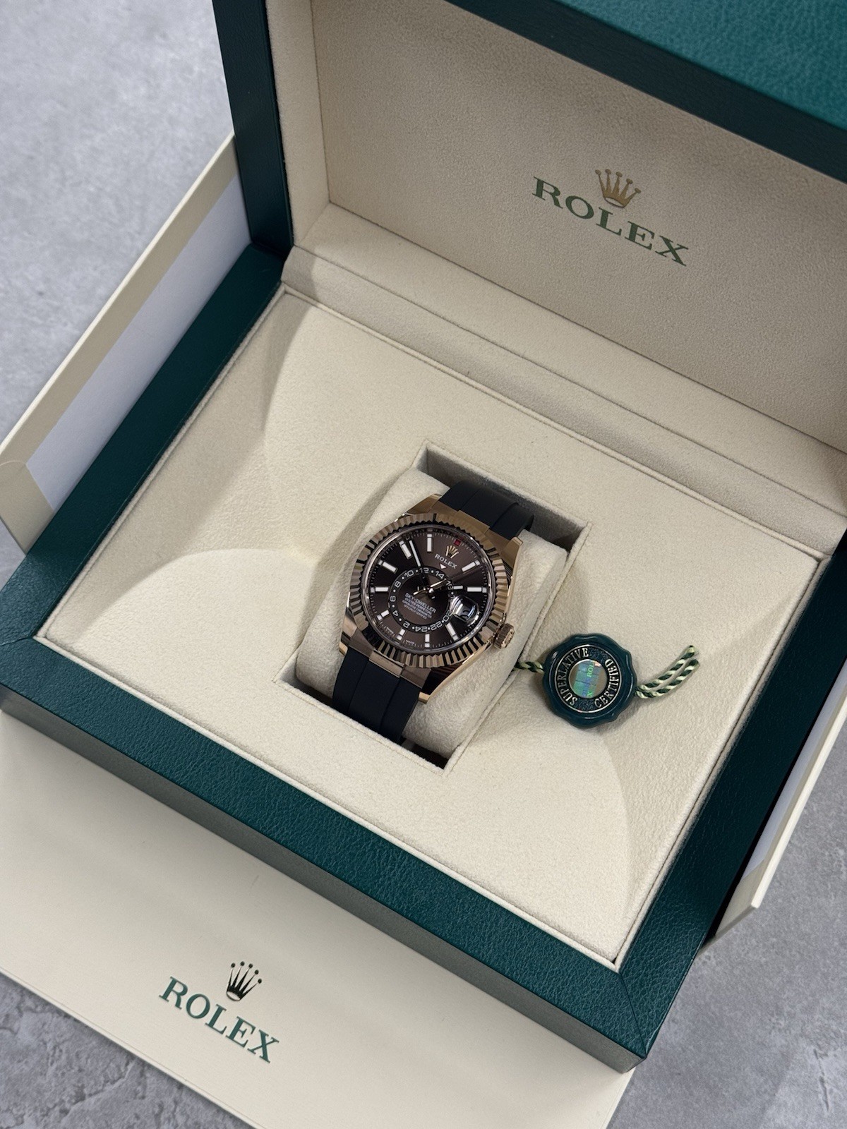 Rolex Sky Dweller Ref 326235 42mm 18k Rose Gold 2022 Oysterflex Chocolate Dial image 7