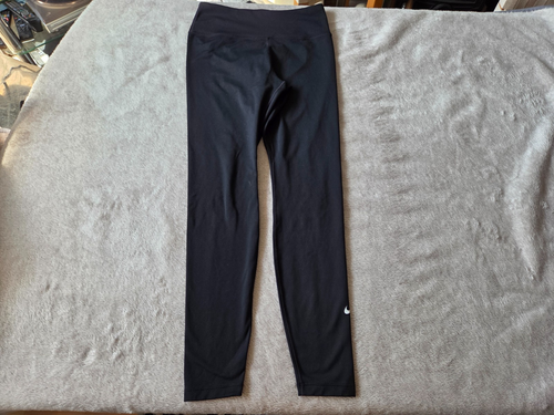 SCHWARZE NIKE DRI FIT DAMENLEGGINGS MIT HOHER TAILLE – GRÖSSE SMALL