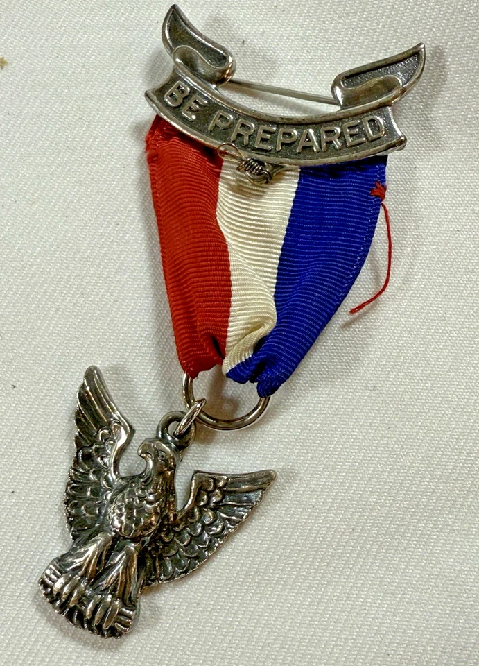 Medalla, prendedor y parche vintage de plata esterlina de los Boy Scouts BSA EAGLE SCOUT de los años 60 Foto 3 de 4