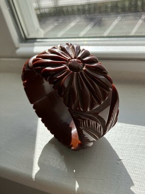Rare Vintage Wide Floral Daisy Carved Brown Bakelite Bangle Bracelet Tested