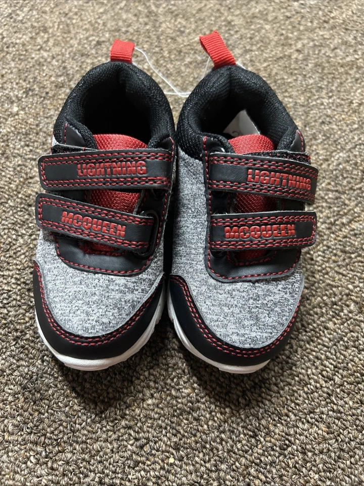 Zapatilla deportiva Disney Pixar Cars Little Boys Lightning McQueen talla 6 niño pequeño Foto 2 de 4