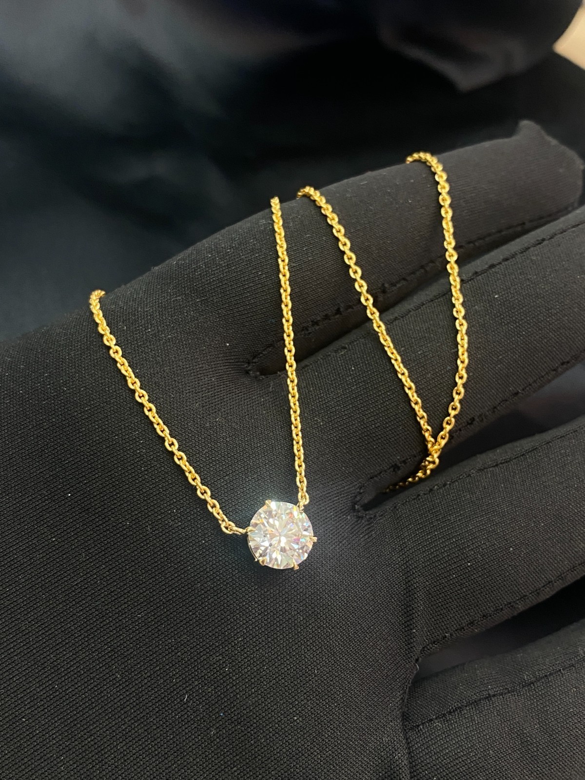 GIA Certified 2 Cts Round Brilliant D/VVS1 Diamond Solitaire Necklace 18K Gold image 10