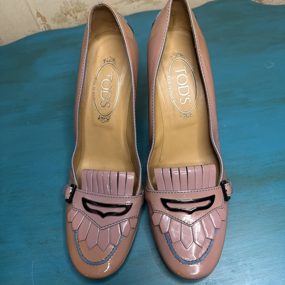 Zapatos de salón TOD’S charol lavanda para mujer talla 9,5 Foto 2 de 4