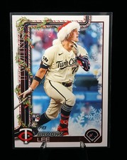 2025 Topps Holiday Brooks Lee Santa Hat Image Variation SP #H13 + 2 Base Cards!