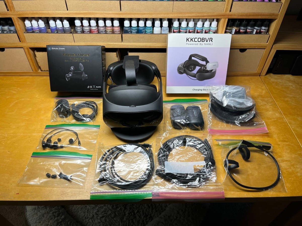  Quest Pro 256GB アクセサリー付き Meta Quest Pro 256GB Headset - Includes Charger & Accessories - No