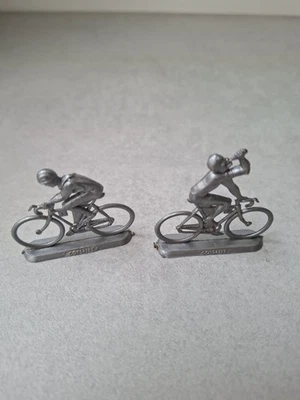 Lot De 2 Anciennes Figurines En plastique Cyclistes Vintage Tour De France  - Photo 1/4