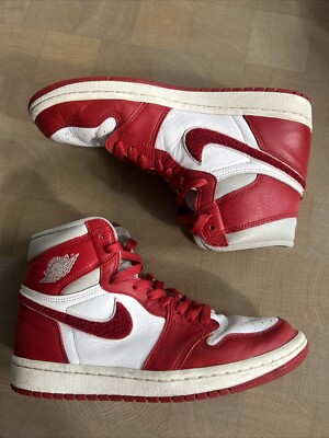 nike jordan red colour