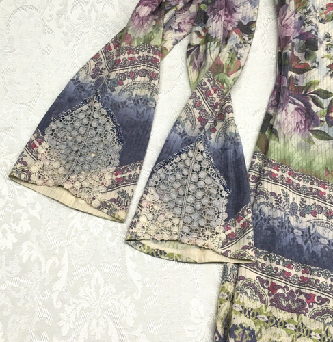 Oneworld Top Size XS Pretty Florals Crocheted sleeve - Picture 10 of 13