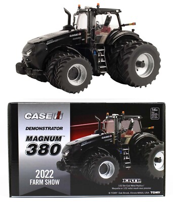 Tracteur de couleur noir du Farm Show 2022 - CASE IH Magnum 380 démonstrator
