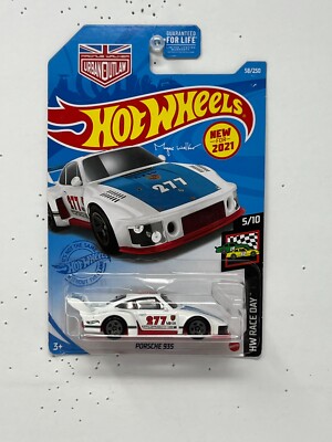 Hot Wheels HW Race Day Porsche 935 White 1:64 Diecast V5