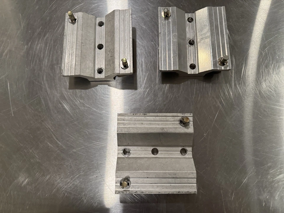 Martin Mac 250 + Krypton Entour Wash 300 Moving Head Spot Truss Mounting Bracket - Image 4 of 4