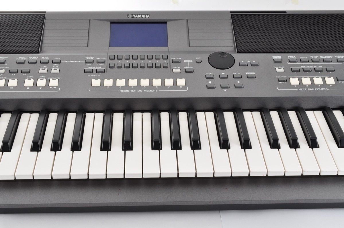 Yamaha PSR-S670 61-Key Keyboard Synthesizer for sale online
