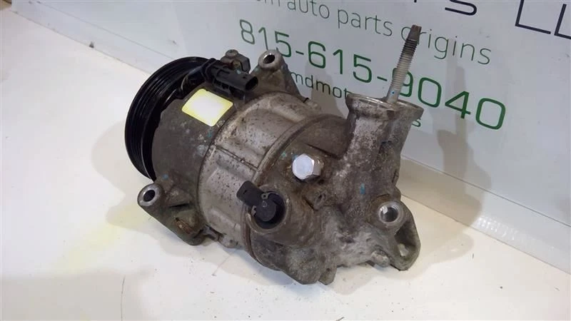 2017-2019 CHEVROLET EQUINOX AC COMPRESSOR OEM 84635616 - Image 3 of 4
