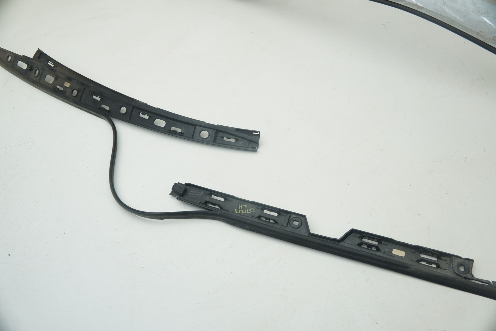 Left Roof Pillar Molding Body Trim Cover Panel Bracket Set 51627372041 BMW i8