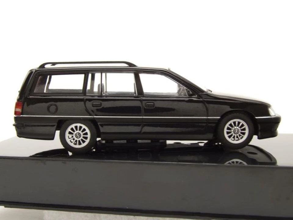 Opel Omega A2 Caravan Kombi 1990 schwarz Modellauto 1:43 ixo models - Bild 4 von 4