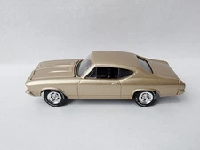 GREENLIGHT 1969 CHEVROLET CHEVELLE GOLD TEST SHOT SAMPLE/PROTOTYPE VERY NICE!!