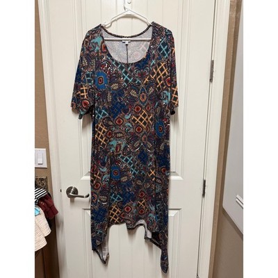 Avenue Buttery soft Dress Sharkbite bottom Womens 22/24 Plus size