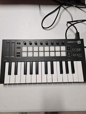 Novation Launchkey Mini Mk3 25 Mini-key Midi Keyboard Controller