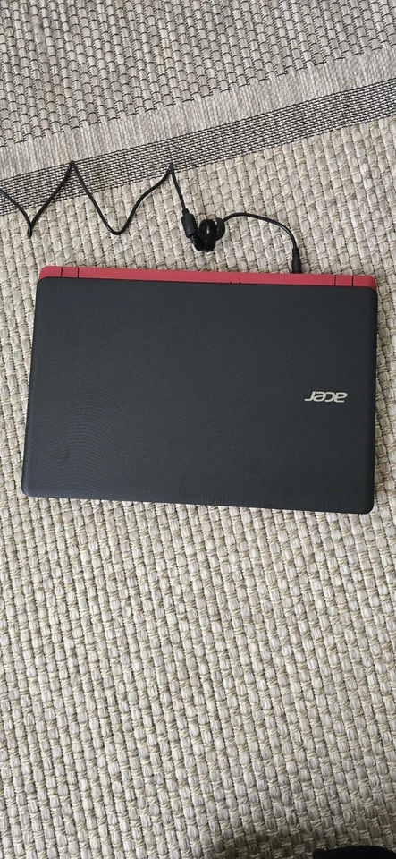 Acer Aspire ES1-523-21EW Laptop 15.6" inch HDMI, 4 GB L Memory Home Office  - Image 2 of 4