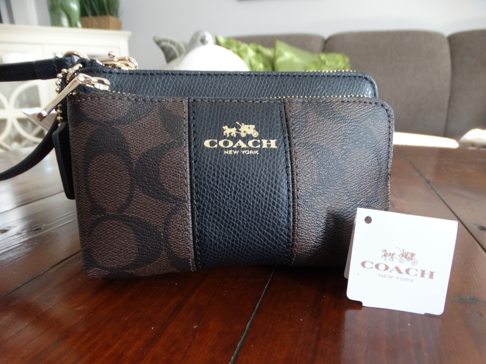 COACH DOUBLE CORNER ZIP WRISTLET Gem