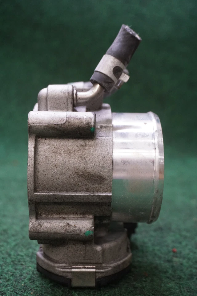 2019 起亚索伦托 2.4 升 TROTTLE 身体原始设备制造商 351002G600 44,643 英里 — 第 4/4 张图片