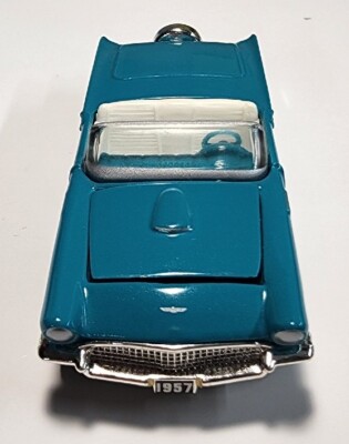 Hot Wheels 40th Anniversary Turquoise 57 Ford Thunderbird 1/64