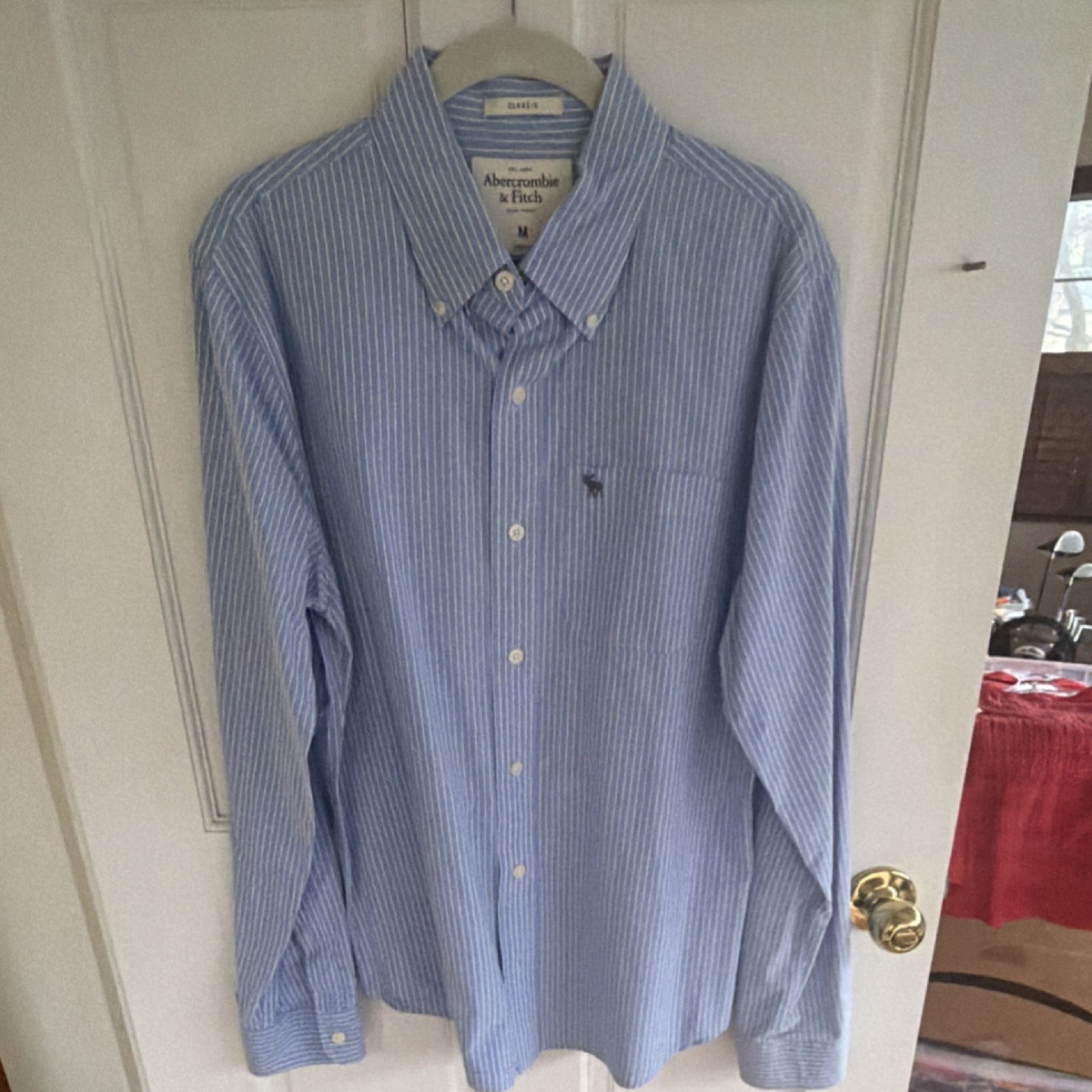 Abercrombie & Fitch Men's Blue White Striped Classic Fit Button-Up Shirt Size M