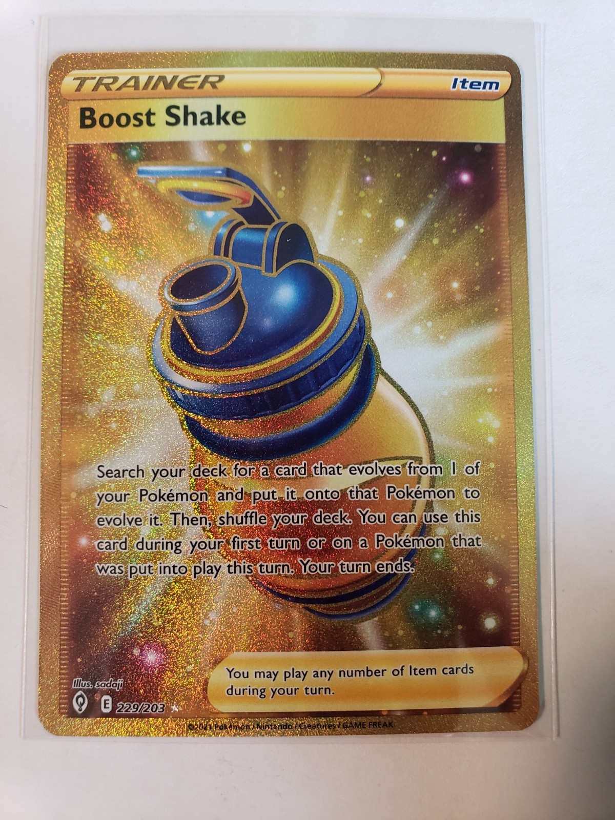 Pokemon TCG Boost Shake Secret Rare Holo 229/203 Evolving Skies NM
