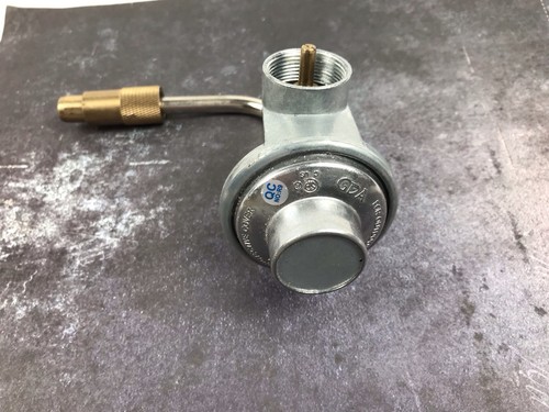 "Regulador de gas LP GR-148 para planchas de mesa Blackstone de 17"" o 22""" - Imagen 6 de 10