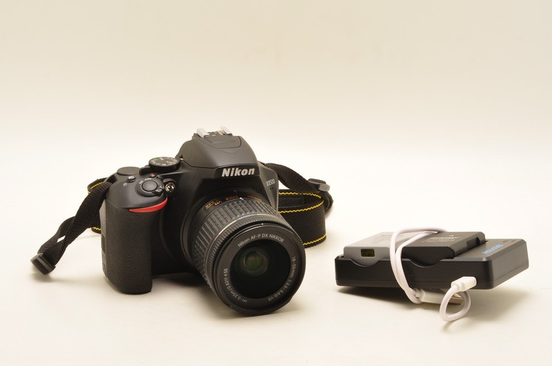 NIKON D3500 W/18-55MM AF-P LENS...APPROX  260 CLICKS...AND MORE!