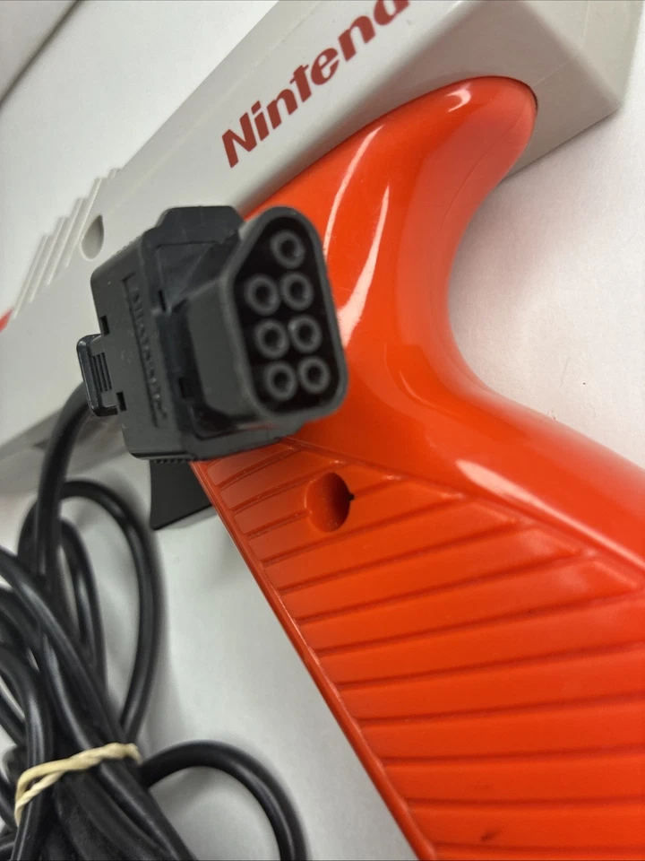 Official NES Nintendo Light Gun Zapper Tested/ Works Orange Ships Same Day! - Image 4 of 4