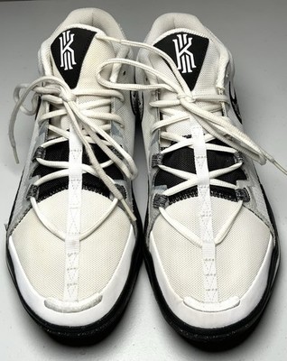Nike Kyrie Flytrap VI Men's Basketball Shoes White/Black Size 11 DM1125-101 Use