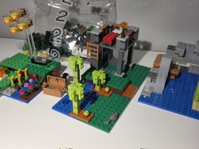 Lego Minecraft Lot - contains set #21158, 21164, 21165 and more - READ