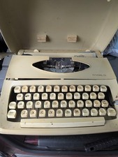 Royal Manual Portable Typewriter With Case Vintage Plastic Beige thumbnail