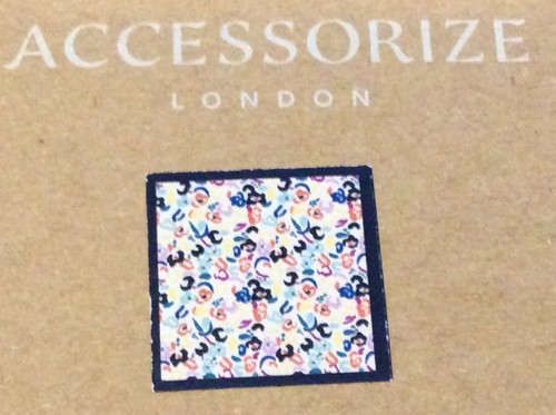 Sciarpa nuova con etichetta accessori - floreale astratto - 50 cm quadrato - multicolore  - Foto 1 di 4