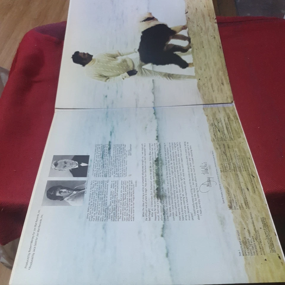 Johnny Mathis Sings The Music Of Bacharach & Kaempfert 2xLP Vinyl CBS 66275 - Image 3 of 4