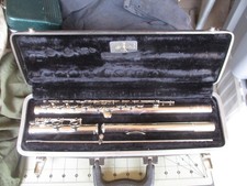 Bundy, Selmer FLUTE with Brown Transport Box Case
