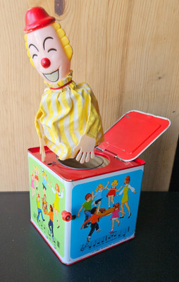 ROMPER ROOM. MUSICAL WIND UP, POP UP JACK IN THE BOX. 1970 HASBRO