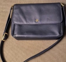 Etienne Aigner Vintage Roomy Black Leather Five Compartment Shoulder Bag