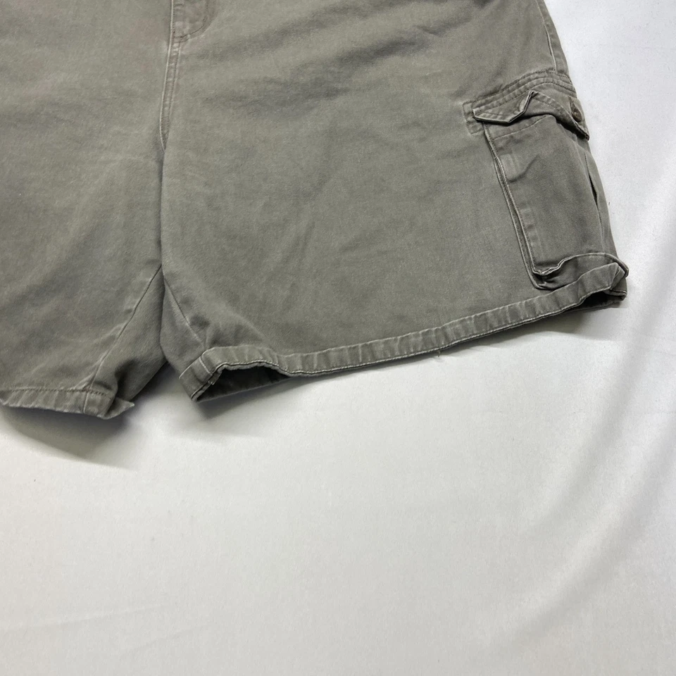 Vintage Big Dogs Cargo Shorts Womens 3X 44x8 Gray Cotton Cuffed Hem High Rise - Image 2 of 4