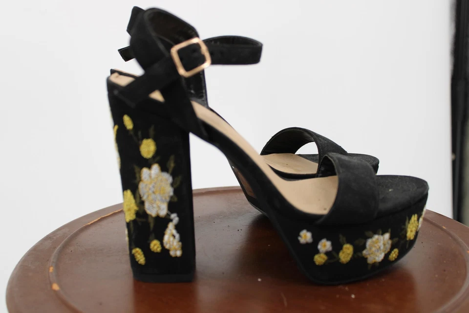 Sapatos de plataforma femininos Delicious tamanho 5.5 preto floral camurça sintética salto bloco - Imagem 3 de 4