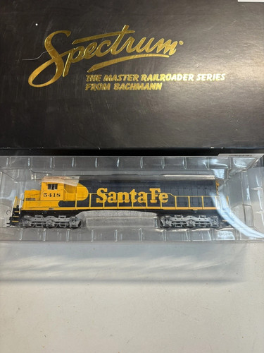 Spectrum Santa Fe #5418, Artikel Nr. 82719 - BRANDNEU OPEN BOX DCC BESTÜCKT | Zustand: New