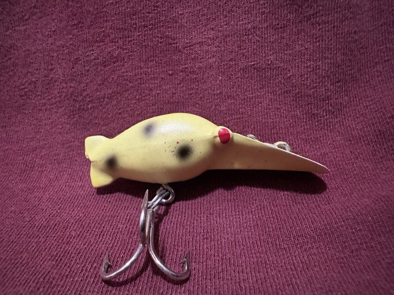 Luhr Jensen Hot Shot Salmon Steelhead Fishing Lure Hot Shot 3 Yellow / Black Dot