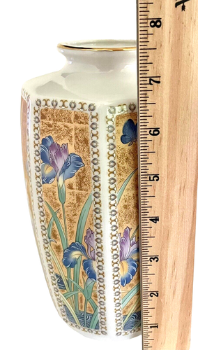 Golden Mist Fine Porcelain Vase Made in Japan Iris's Gold Trim 7 1/2" Tall - Picture 10 of 10